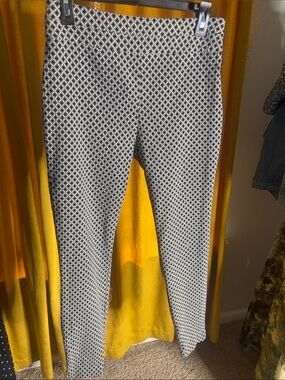 New York & Company Black & White Stretch Pants - 7th Avenue Design Studio